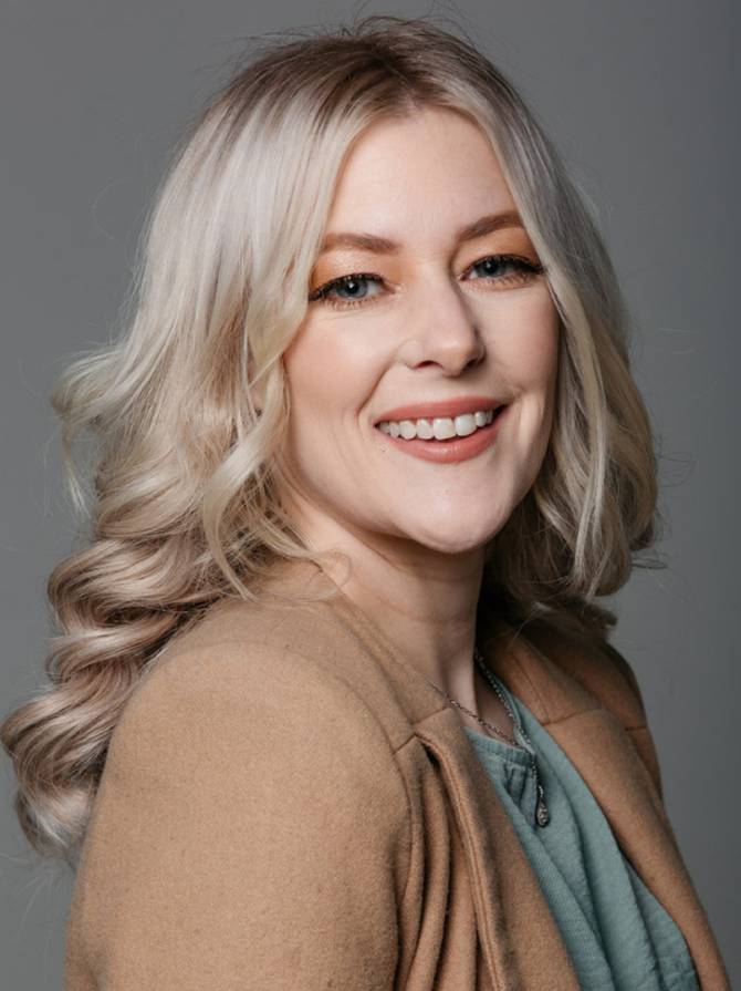 beautiful mature woman beautiful mature woman